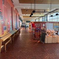 Foto diambil di Natchez Visitor Reception Center oleh William B. pada 10/27/2022