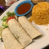 Photo taken at Salsa&amp;#39;s Mexican Grille by Victor on 9/2/2021