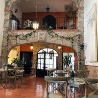 รูปภาพถ่ายที่ La Fortaleza Restaurante โดย Victor เมื่อ 6/19/2021