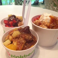 Photo taken at Pinkberry by Элеонора on 5/26/2013