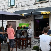 Foto scattata a Ninkasi beer bar da Miljenko M. il 6/27/2018