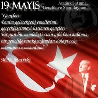 5/19/2014에 Osman Y.님이 Vakıf Emeklilik ve Hayat Osman Yılmaz  Sgr ve Arc Hzm에서 찍은 사진