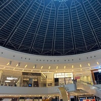 Photo taken at Dubai Marina Mall by Nihan E. on 4/9/2024