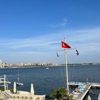 Photo taken at Moda Deniz Kulübü by Nihan E. on 7/6/2023