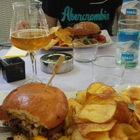 Photo taken at Supreme Burger by Gianluca È. on 8/8/2014