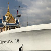 Photo taken at พระตำหนักพลเรือเอกพระเจ้าพระบรมวงศ์เธอ กรมหลวงชุมพรเขตอุดมเอกศักดิ์ by fido d. on 12/14/2018