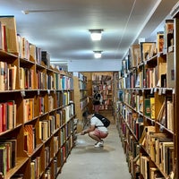 Photo prise au Midtown Scholar Bookstore par Dia le8/13/2022