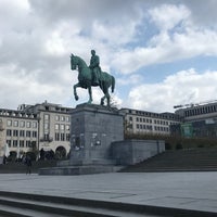 Photo taken at Statue Reine Elisabeth / Standbeeld Koningin Elisabeth by Jason d. on 4/2/2022