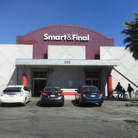 Photo taken at Smart &amp;amp; Final by Lewis W. on 6/18/2016