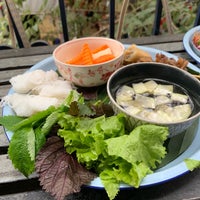 Снимок сделан в Cai Mam Authentic Vietnamese Cuisine Restaurant in Hanoi пользователем Cyber F. 1/3/2020