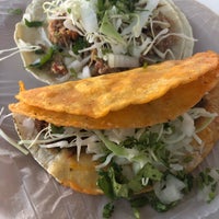 รูปภาพถ่ายที่ Tacos de camarón El Machín โดย Antonio B. เมื่อ 3/9/2019