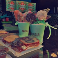 Foto diambil di NOLA Cupcakes oleh Reema🐞 pada 7/11/2023
