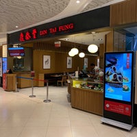 Photo taken at Din Tai Fung 鼎泰豐 by Jason L. on 5/6/2019