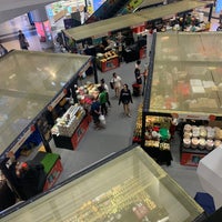 รูปภาพถ่ายที่ Tampines Mall โดย Jason L. เมื่อ 8/5/2019