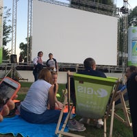 Foto tomada en Aperol Spritz Letní kino  por Honza L. el 7/19/2016