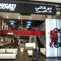 Foto diambil di Ducati Caffe oleh Marcus G. pada 7/24/2013