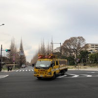 Photo taken at 青山2丁目交差点 by Toraneko P. on 3/24/2018