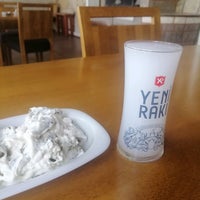Das Foto wurde bei Özcan Restaurantlar von Taren T. am 6/5/2020 aufgenommen