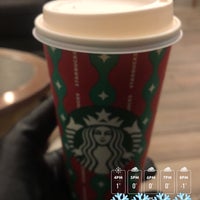 รูปภาพถ่ายที่ Starbucks โดย Eng.Yass เมื่อ 11/18/2022