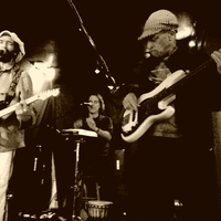 Der Hinterhof Beer Garden - Beer Garden