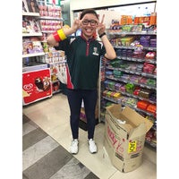 Photo taken at 7-Eleven by peixiannelise on 7/2/2015