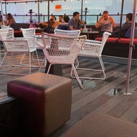 Снимок сделан в Soho Sky Terrace пользователем Althunayan 8/22/2021