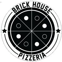 Снимок сделан в Brickhouse Pizzeria пользователем Omar D. 10/9/2013