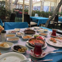 Foto tirada no(a) Van Kahvaltı Sofrası por Gülşen K. em 4/19/2015