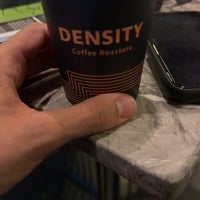 Foto tirada no(a) Density Coffee Roasters por Abdullah M. em 5/20/2024