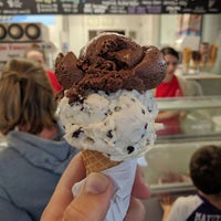 Das Foto wurde bei Magic Fountain Ice Cream von Kazem E. am 6/22/2018 aufgenommen