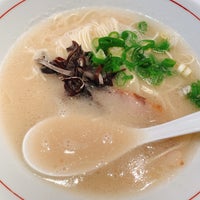 Photo taken at 博多ラーメン 虎 by Ren E. on 7/5/2021