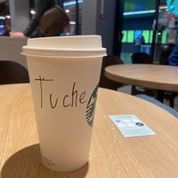 Снимок сделан в Starbucks пользователем Tugce U. 10/15/2022