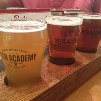 12/28/2012 tarihinde Jason L.ziyaretçi tarafından Beer Academy'de çekilen fotoğraf
