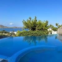 Das Foto wurde bei Elounda Gulf  Villas &amp;amp; Suites von Jess K. am 8/19/2023 aufgenommen