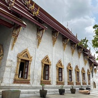 Photo taken at Wat Rakang by Meaw.wong on 11/11/2023