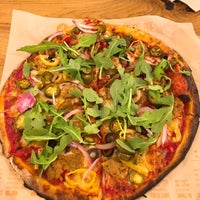 10/1/2018 tarihinde Kuan-Chin W.ziyaretçi tarafından Blaze Pizza'de çekilen fotoğraf