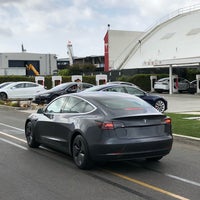 Photo taken at Tesla Motors Los Angeles Office by Martin G. on 10/6/2018