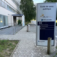 Photo taken at Faculté de Santé Publique - UCL by Martin G. on 7/16/2022