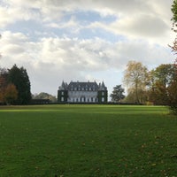 Photo taken at Chateau de la Hulpe by Martin G. on 11/7/2021