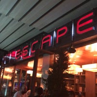 Photo prise au Escape Moda Bar par Murat B. le6/16/2019