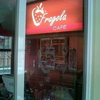 รูปภาพถ่ายที่ Fragola Café โดย Martha E. เมื่อ 4/1/2013