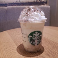 Photo taken at Starbucks by yori on 3/29/2019