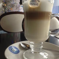 Foto scattata a Cup Café da Lee il 12/22/2014