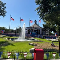 Photo taken at Six Flags Over Texas by Abdullah N. on 7/18/2023