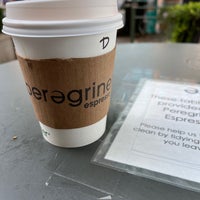 Foto tirada no(a) Peregrine Espresso por Karen T. em 9/11/2021