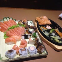Photo taken at Niwa Sushi by Akemi A. on 12/8/2014