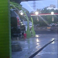 Photo taken at i-wash &amp;quot;Robotic Car Wash&amp;quot; by Hendriawan N. on 5/15/2013
