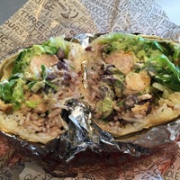 Photo taken at Chipotle Mexican Grill by Isabel J. on 1/5/2015