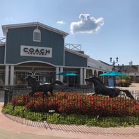 Photo taken at Tanger Outlets Pittsburgh by Mohammed on 7/26/2019