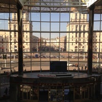5/1/2013 tarihinde Евгения К.ziyaretçi tarafından Чыгуначны вакзал / Minsk Railway Station'de çekilen fotoğraf